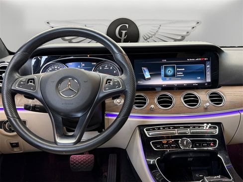 Used 2017 Mercedes-Benz E 300 E 300 image 10