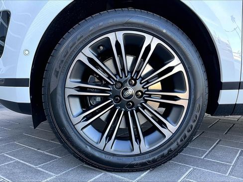 New 2026 Land Rover Range Rover Evoque S image 12