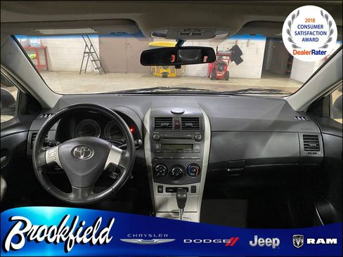 Used 2010 Toyota Corolla image 14