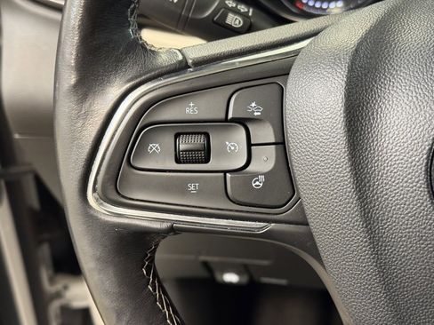 Used 2020 Buick Encore GX Essence w/ Experience Buick Package image 11