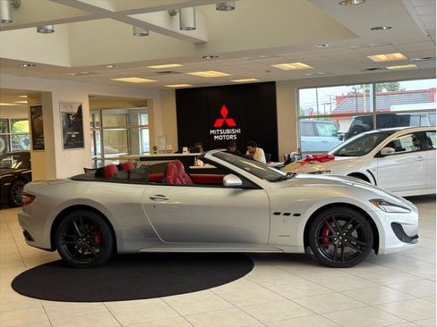 Used 2016 Maserati GranTurismo Sport image 3
