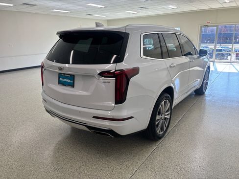 Used 2024 Cadillac XT6 Premium Luxury w/ Technology Package image 6