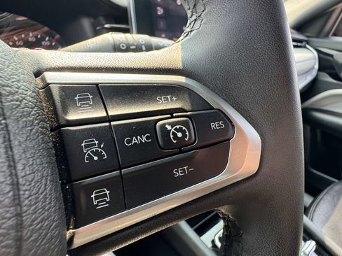 Used 2025 Jeep Compass Limited AWD/4WD image 30