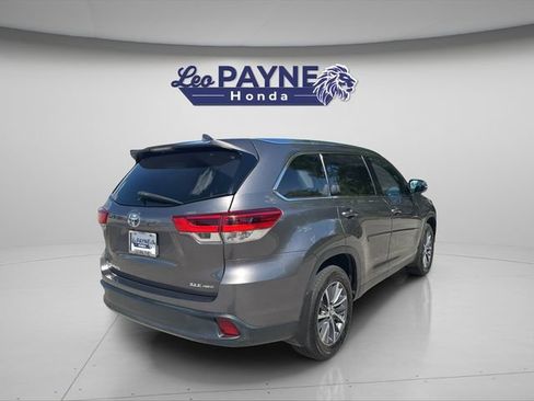 Used 2019 Toyota Highlander XLE AWD/4WD image 7