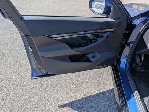 New 2026 BMW 550e xDrive w/ Premium Package AWD/4WD image 56