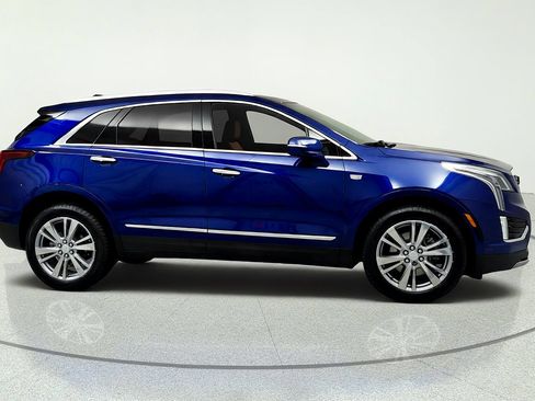 Used 2024 Cadillac XT5 Premium Luxury w/ LPO, Floor Liner Package AWD/4WD image 6