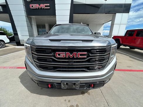 Used 2024 GMC Sierra 1500 AT4 w/ AT4 Carbonpro Edition AWD/4WD image 5