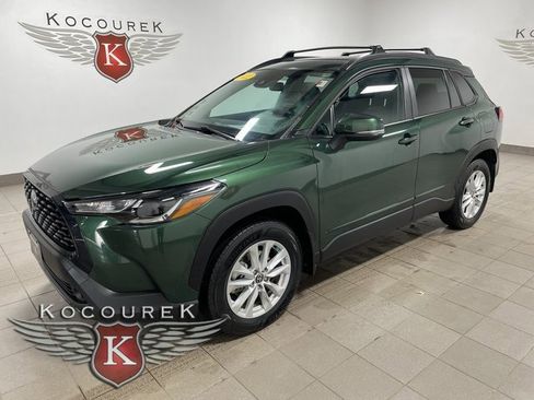 Used 2022 Toyota Corolla Cross LE image 3