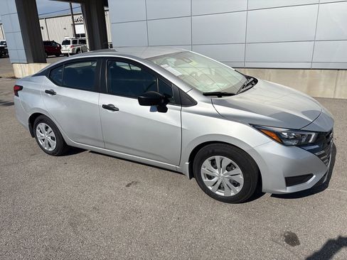 New 2025 Nissan Versa S w/ Trunk Package image 1