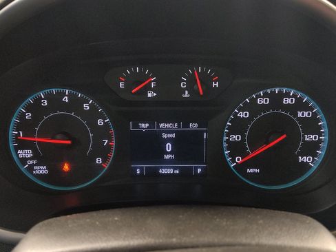Used 2024 Chevrolet Malibu LT FWD image 23