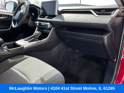 Used 2024 Toyota RAV4 XLE w/ Convenience Package image 9