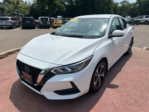 Used 2022 Nissan Sentra SV image 1