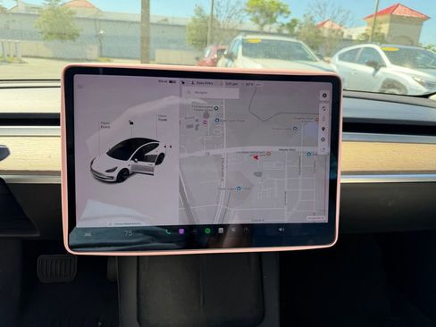 Used 2021 Tesla Model 3 Standard Range Plus image 24