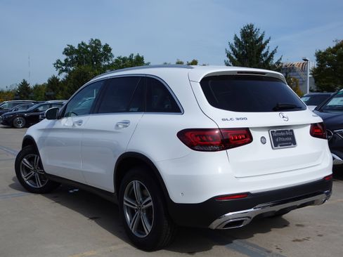 Certified 2021 Mercedes-Benz GLC 300 4MATIC image 4