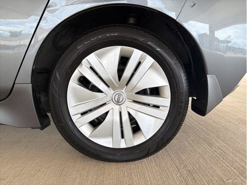 Used 2025 Nissan Leaf S FWD image 27