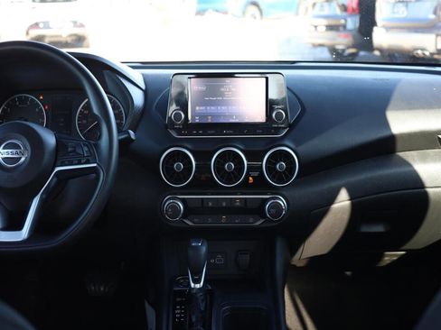 Used 2020 Nissan Sentra S image 10