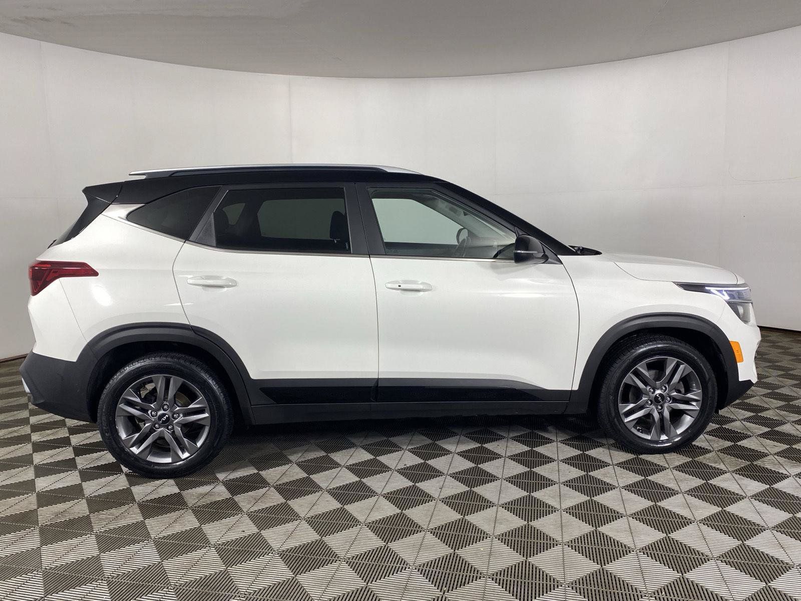 Used 2022 Kia Seltos S FWD image 8