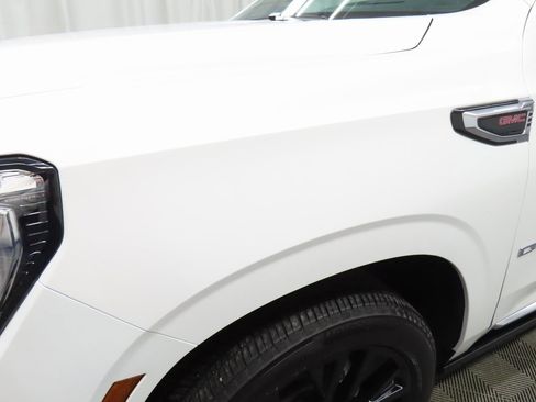 Used 2025 GMC Yukon Denali image 50