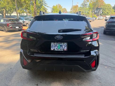 Used 2024 Subaru Crosstrek 2.0i Premium AWD/4WD image 5