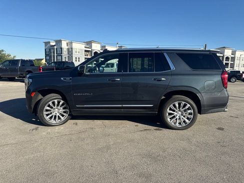 Used 2022 GMC Yukon Denali w/ Denali Premium Package AWD/4WD image 10