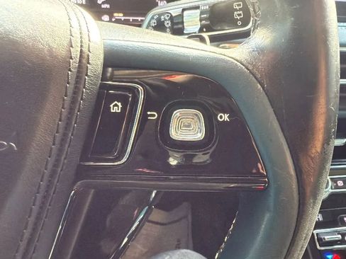 Used 2020 Lincoln Corsair Reserve w/ Equipment Group 201A image 11