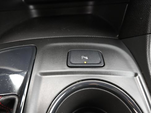 Certified 2023 Chevrolet Equinox RS FWD image 21