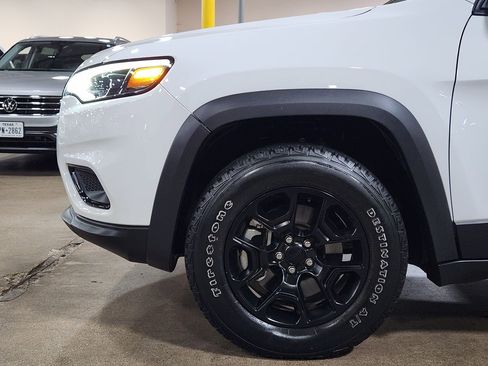 Used 2022 Jeep Cherokee Latitude w/ Sun & Sound Group image 5