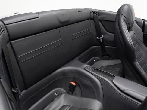 Used 2016 Ferrari California T RWD image 40