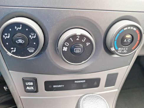 Used 2012 Toyota Corolla LE image 25