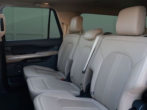 Used 2024 Ford Expedition Max Limited image 13