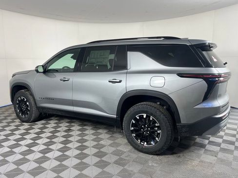 New 2026 Chevrolet Traverse Z71 w/ LPO, Floor Liner Package AWD/4WD image 8