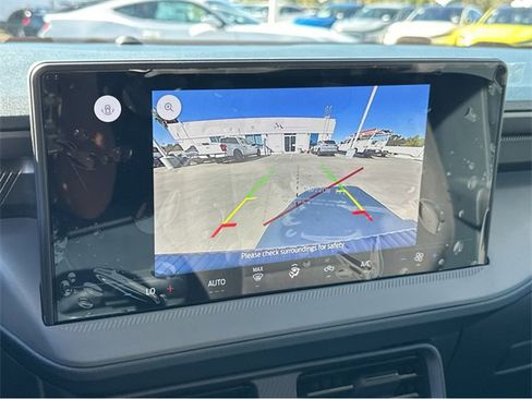 New 2025 Ford Maverick XL image 10