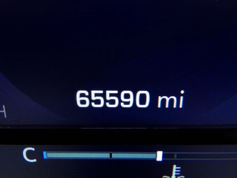 Used 2022 Chevrolet Silverado 1500 LTZ w/ Z71 Off-Road Package image 19