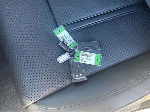 New 2026 Jeep Grand Wagoneer 4WD w/ Premium Group I image 34