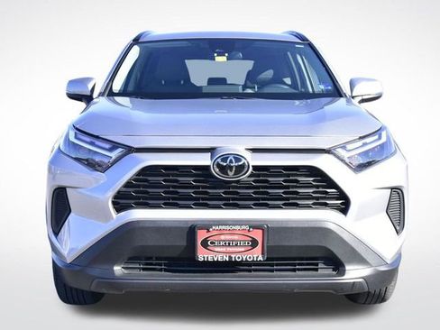 Used 2022 Toyota RAV4 XLE image 7