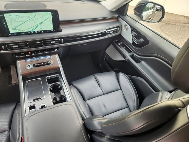 New 2025 Lincoln Aviator Reserve w/ Equipment Group 201A AWD/4WD image 12