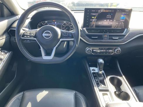 Used 2024 Nissan Altima 2.5 SL AWD/4WD image 10