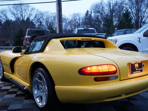 Used 1994 Dodge Viper RT/10 image 9