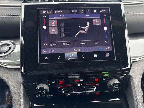 Certified 2023 Jeep Grand Cherokee L Laredo image 25