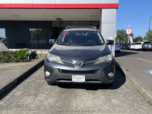 Used 2015 Toyota RAV4 XLE AWD/4WD image 2