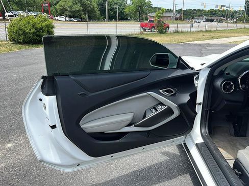 Used 2021 Chevrolet Camaro LT RWD image 26