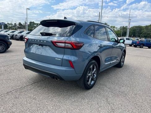 Certified 2023 Ford Escape ST-Line w/ Tech Pack #1 AWD/4WD image 4