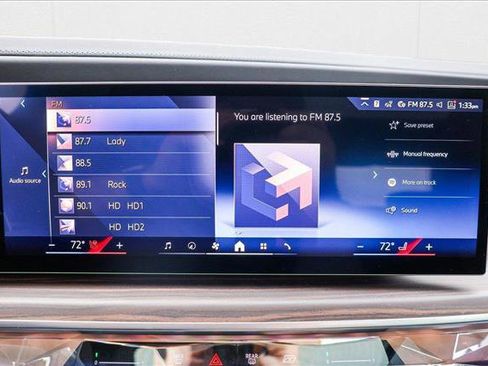 Used 2025 BMW 740i xDrive image 15