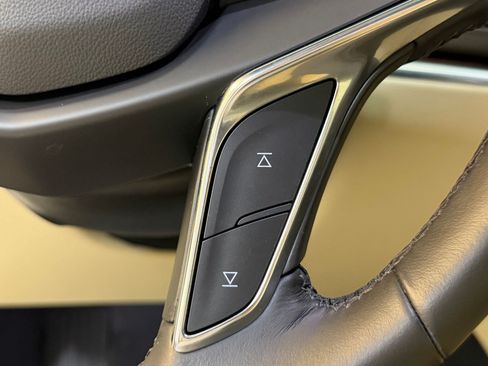 Used 2019 Cadillac XT5 Premium Luxury w/ Driver Assist Package FWD image 27