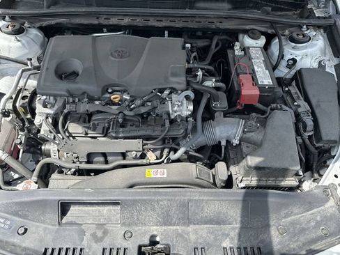 Used 2023 Toyota Camry SE w/ Cold Weather Package FWD image 21