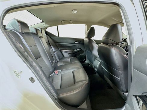 Used 2023 Nissan Altima 2.5 SR image 23