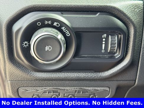 Used 2025 Jeep Wrangler Unlimited Sport AWD/4WD image 21