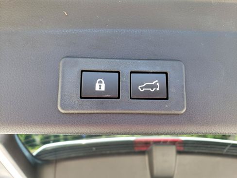 Used 2022 Subaru Ascent Touring AWD/4WD image 10