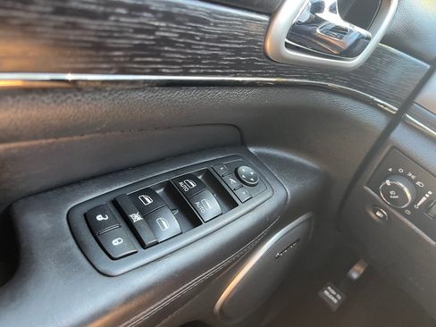 Used 2018 Jeep Grand Cherokee High Altitude AWD/4WD image 23
