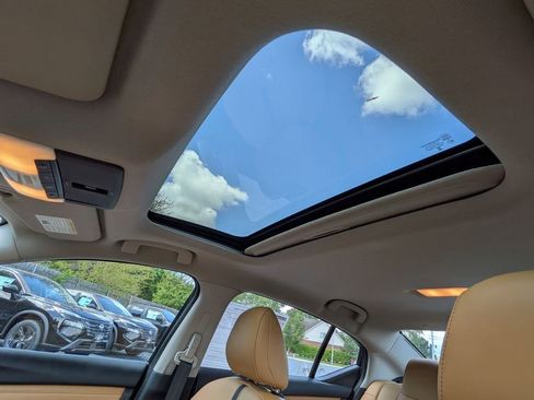 Used 2025 Nissan Sentra SV w/ SV Premium Package FWD image 12